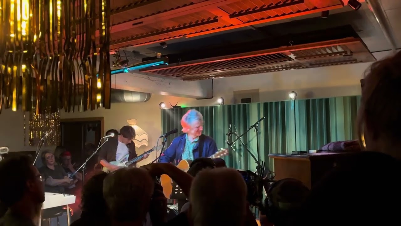 Neil Finn - Fingers of Love (Live)