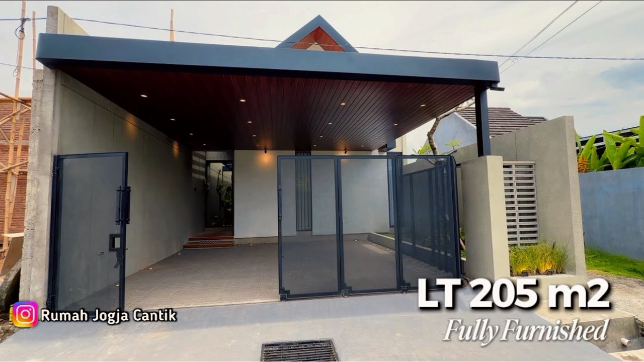 RUMAH LUAS 205 M2 | 1 LANTAI IDAMAN | FULLY FURNISHED | JALAN LEBAR 6 METER | DI PURWOMARTANI SLEMAN
