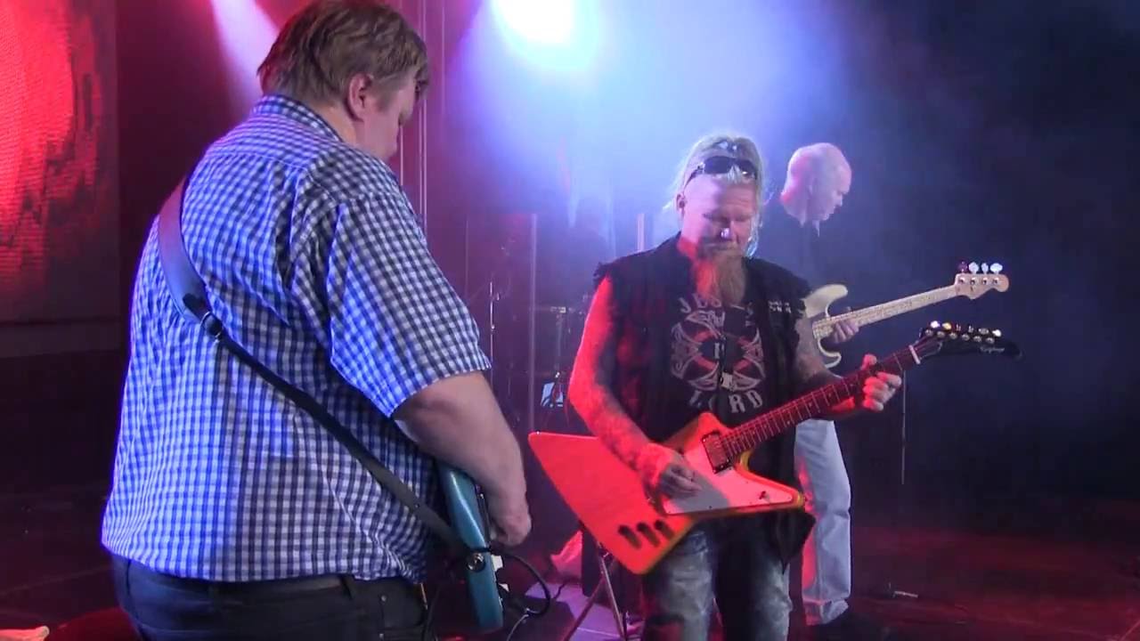 The Rocking Rev. Pontus J. Back & Brothers - CALL ON JESUS NAME  Live in V&auml;rnamo