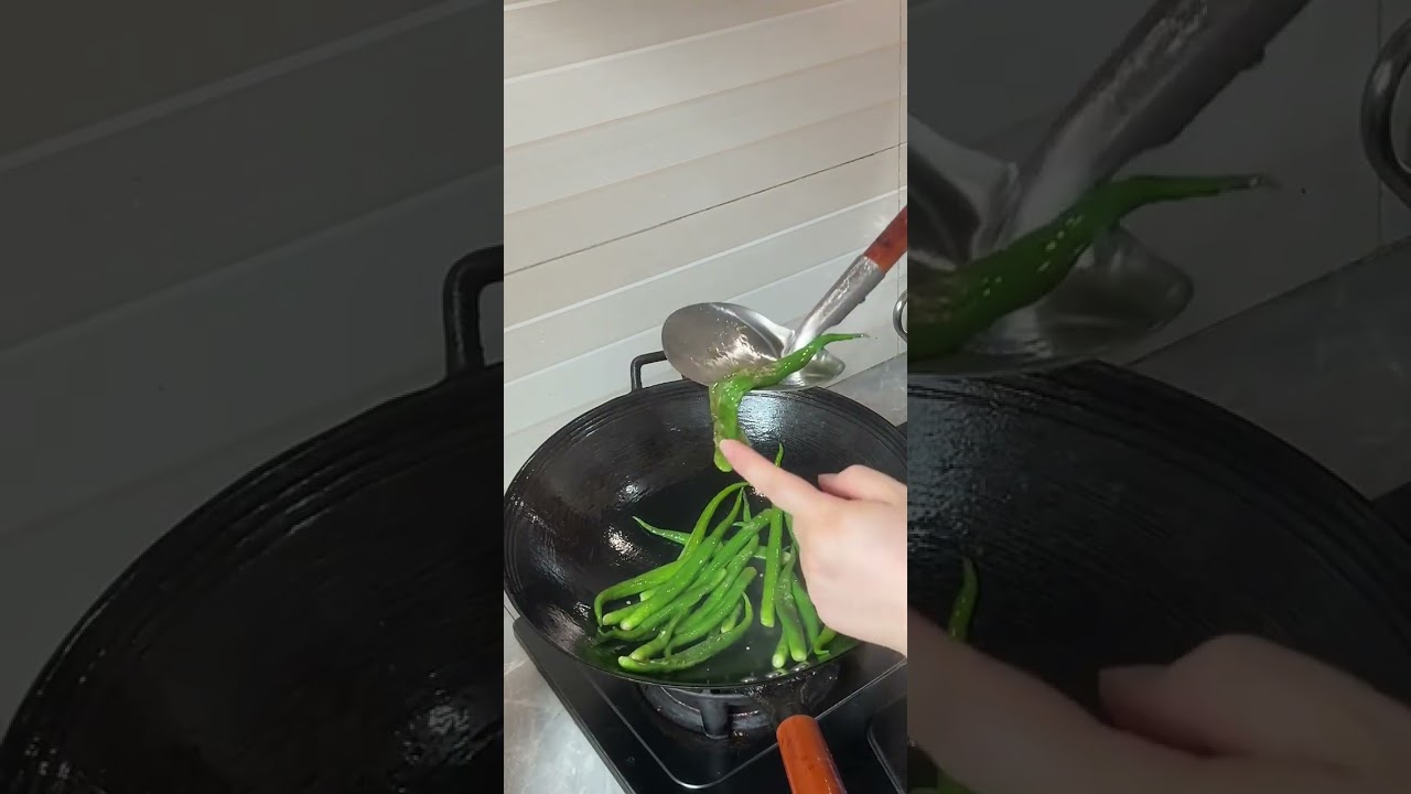 无碘盐。雪吖四川青藏湖盐，9.9发9包，放心好盐，推荐。