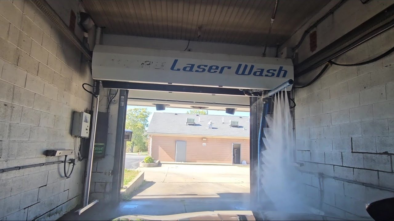 ABSOLUTELY HORRIBLY PATHETIC Laserwash 4000 - Town Centre Car Wash, Strongsville OH