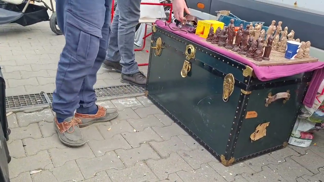 Piata Obor Arad, am luat cd la 5 lei bucata