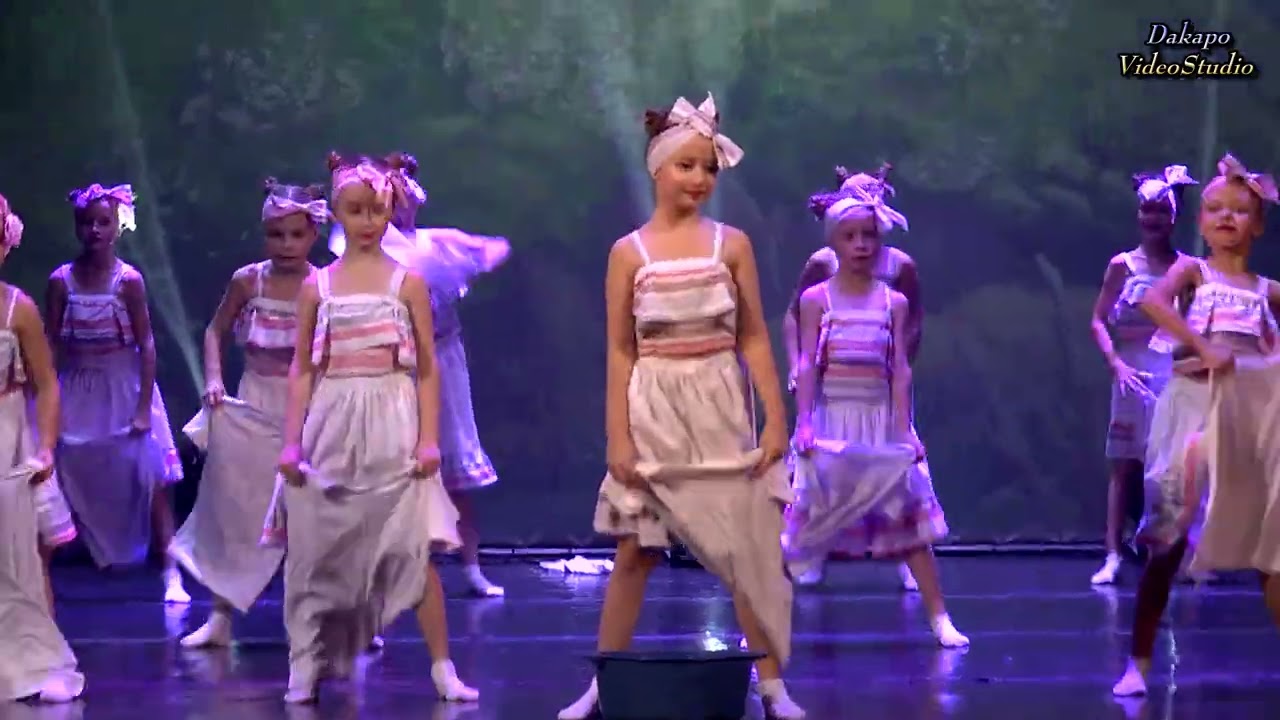 Menada Dance School - 