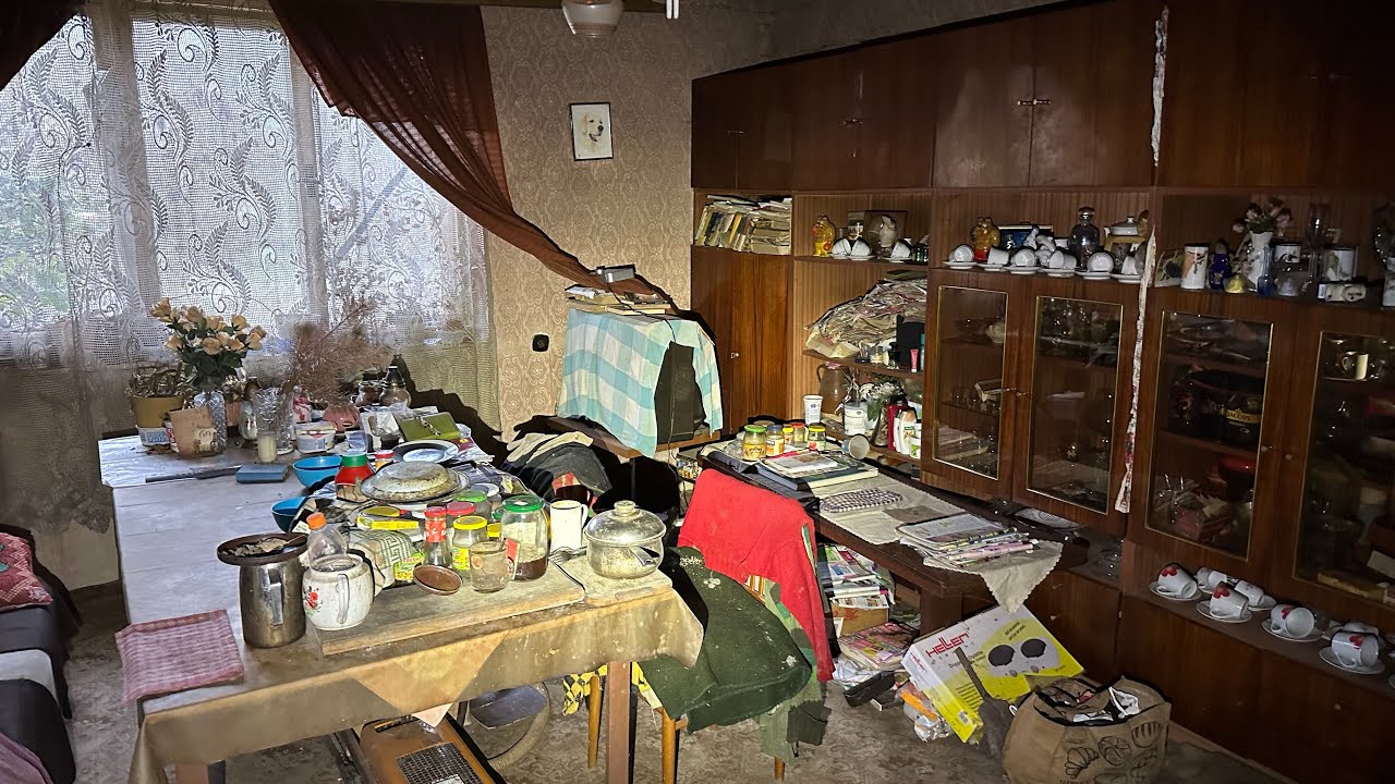 🏚️ Hrôzostrašne pôsobiaci opustený dom, plný zariadenia s funkčnou elektrikou 🇸🇰 