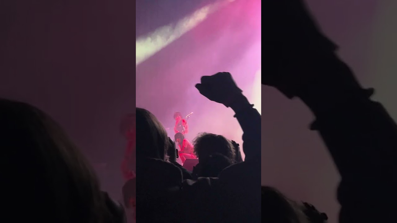 Angel of Death live - Palaye Royal tour with Johnnie