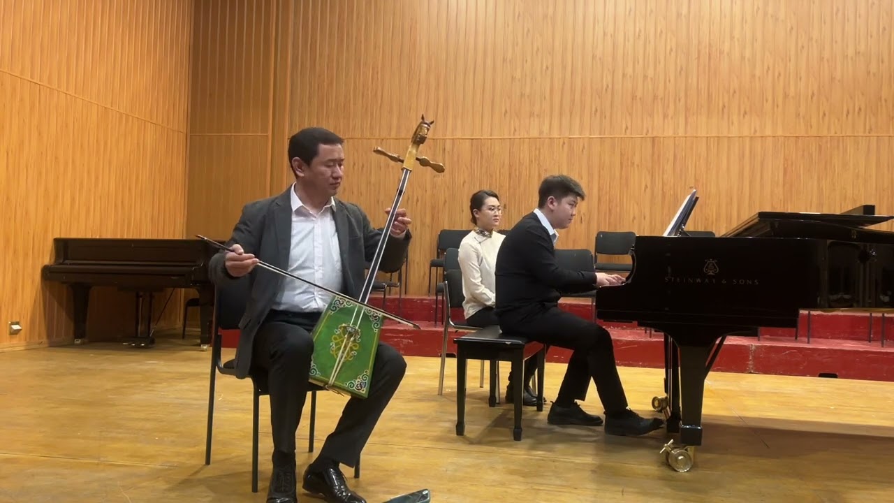 МУУГЗ Д.Ариунболд. Тоглохын талд.