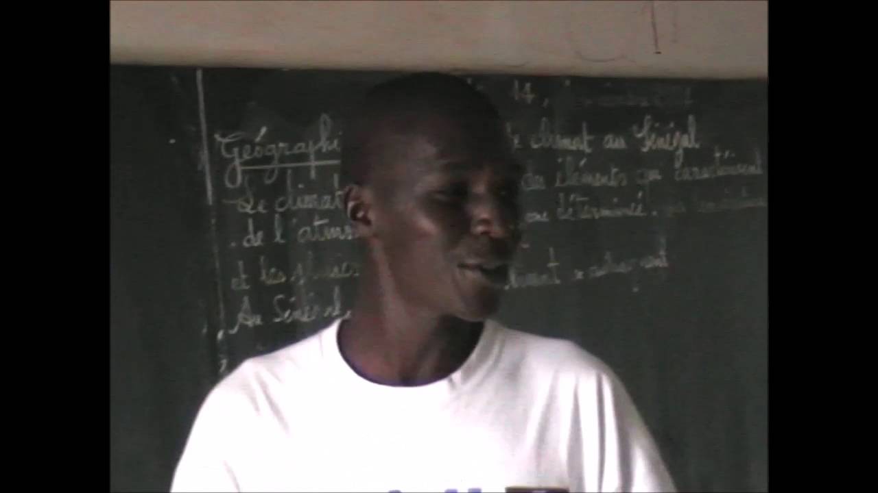 Mr NDIAYE Amadou et sa classe de Thiambé