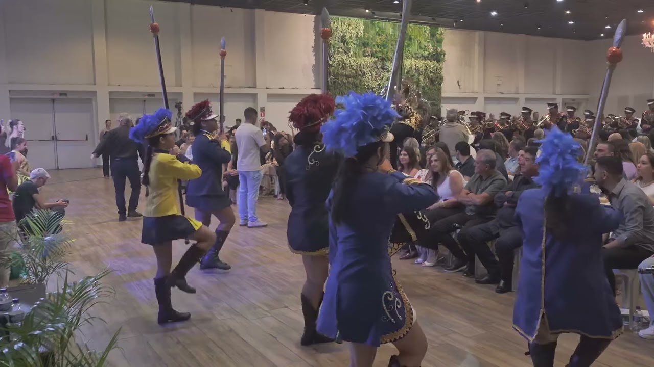 Apresentação da Banda BAMUCA no lançamento da Agenda de Eventos de Catanduva SP no CLUBE de TÊNIS.