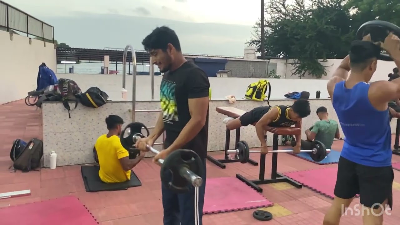 Canoe kayak player strength training after paddling