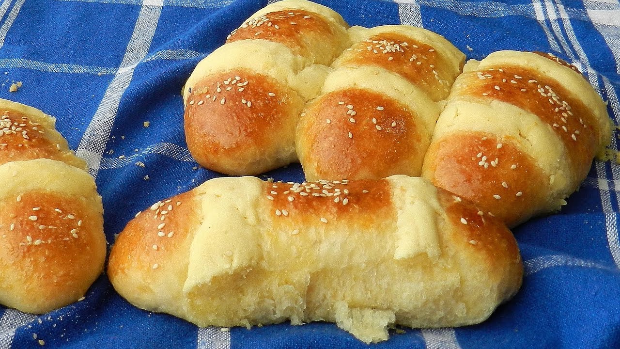 Coconut Bread - Homemade Cocktail Bun