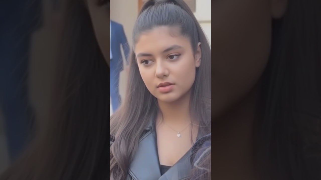 Aradhya Bachchan Is Caring Daughter of Aishwarya Rai 😍✨✨