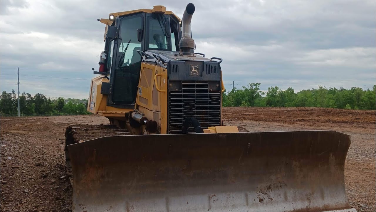 Как управлять бульдозером John Deer 700K GPS