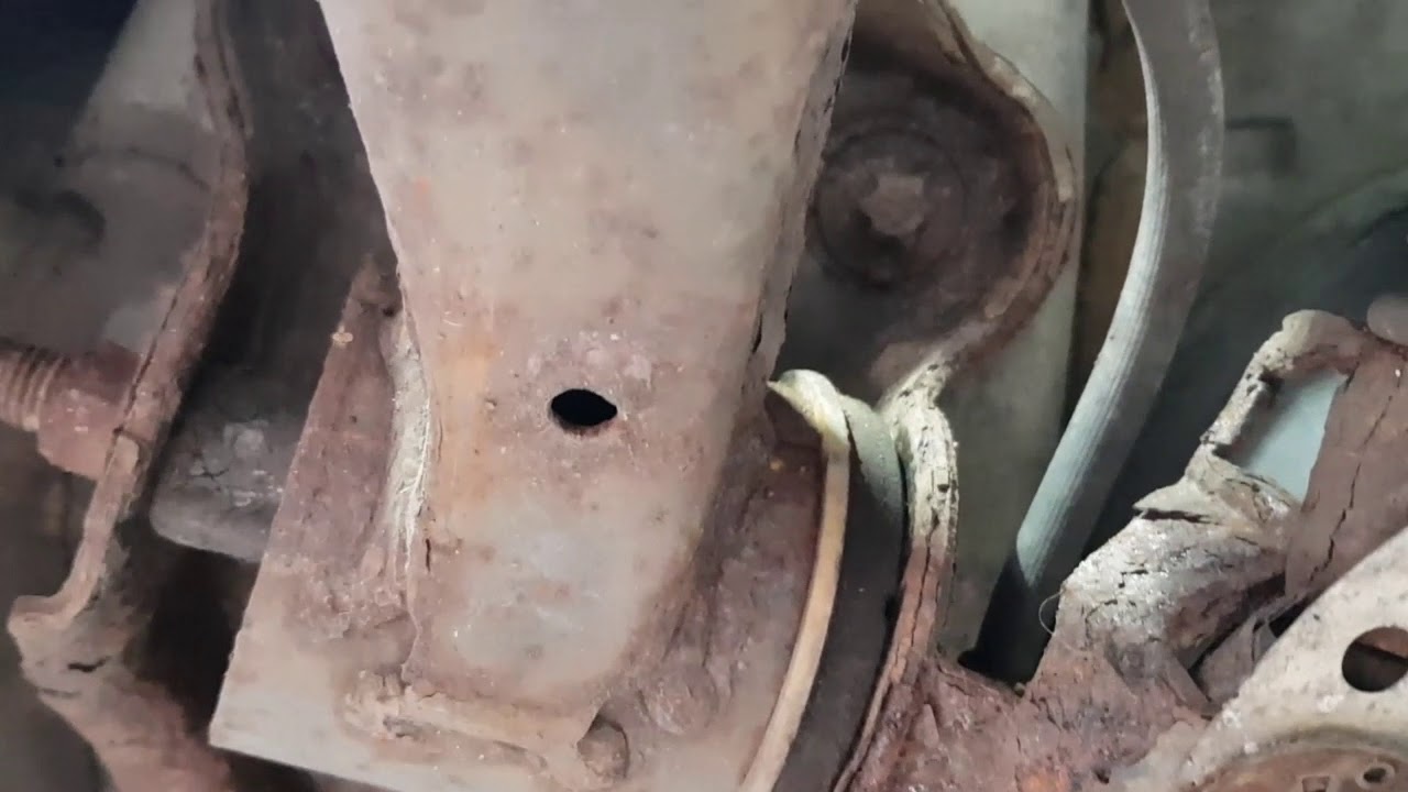 Fiat Punto rear brakes sevice and handbrake cable part 1