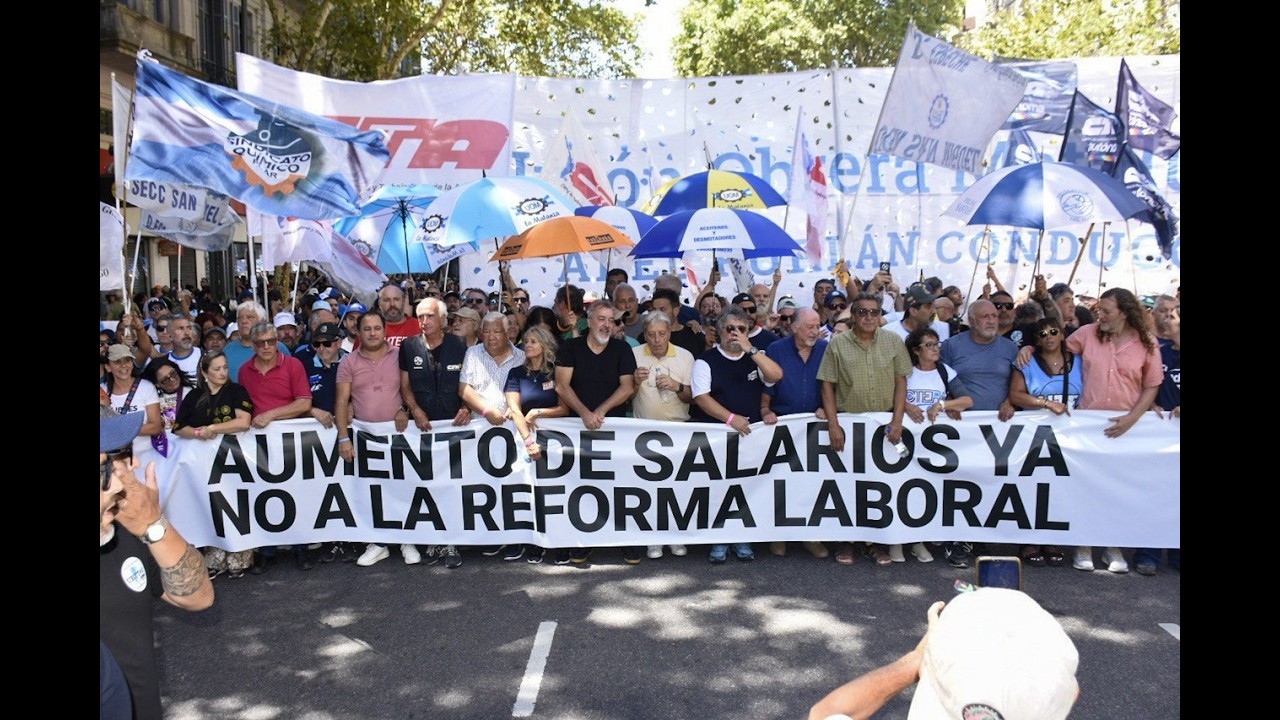Conferencia de Prensa en la Casa de las Madres de Plaza de Mayo