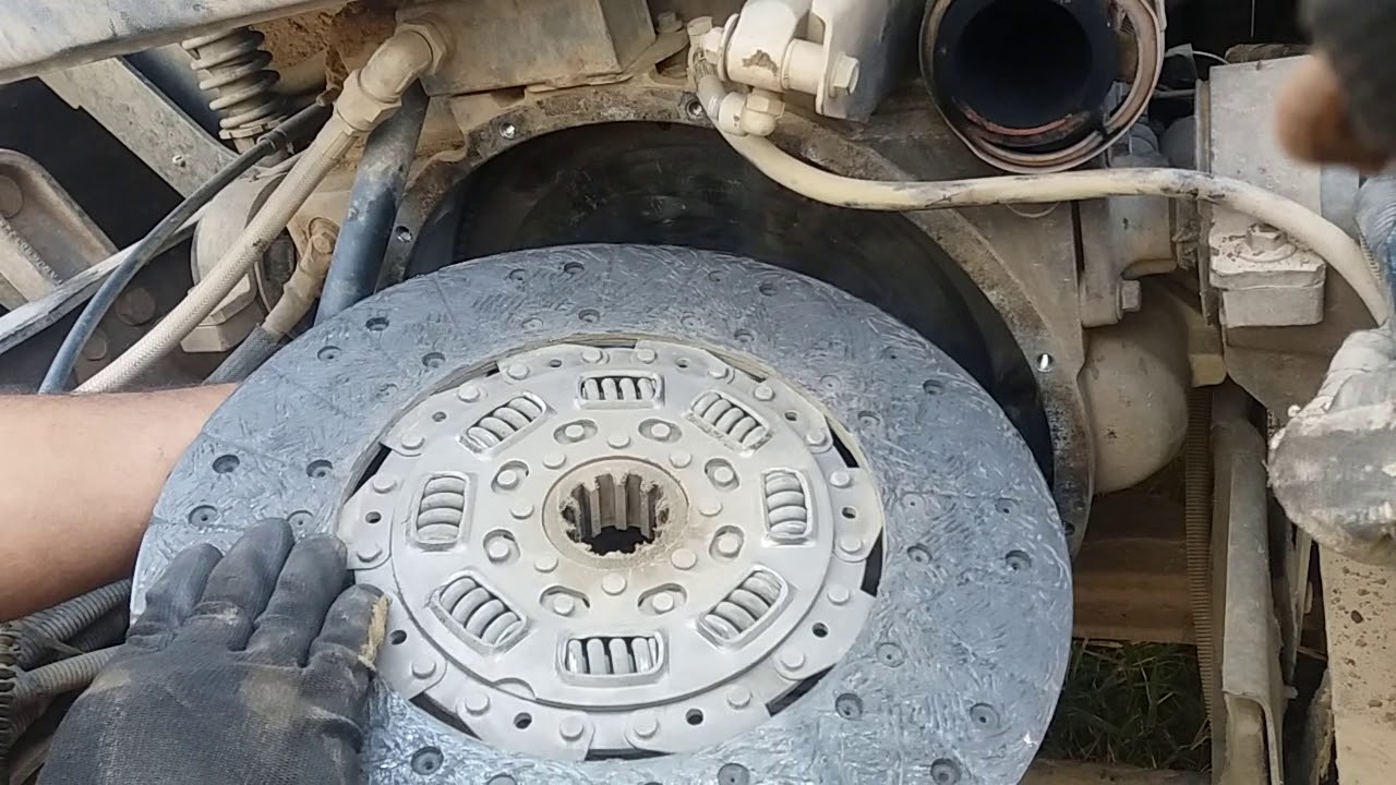 Ford cargo 1319 ruim entrar marchar quando veículo está ligado