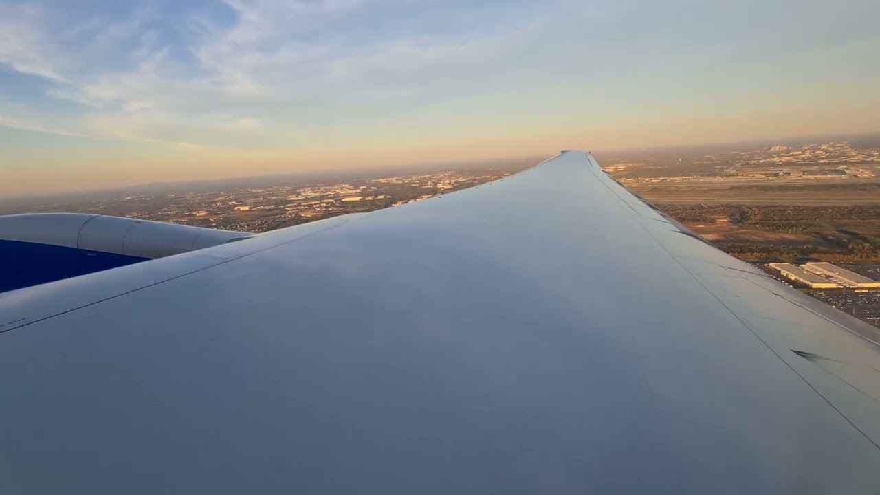 United Airlines Boeing 777-200 Engine Start and beautiful Takeoff from Washington to London Heathrow