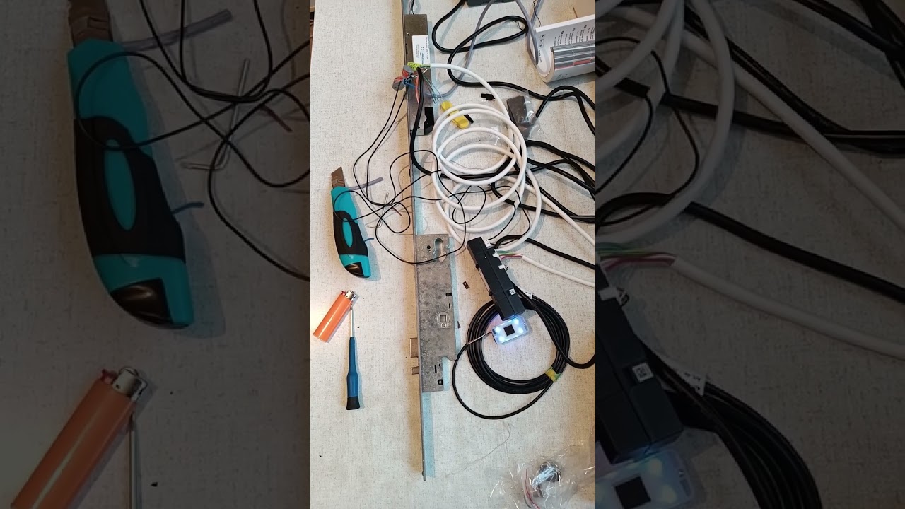 Сisa multitop matic с биометрической системой ekey dLine. Для алюминевых узкопрофильных дверей.
