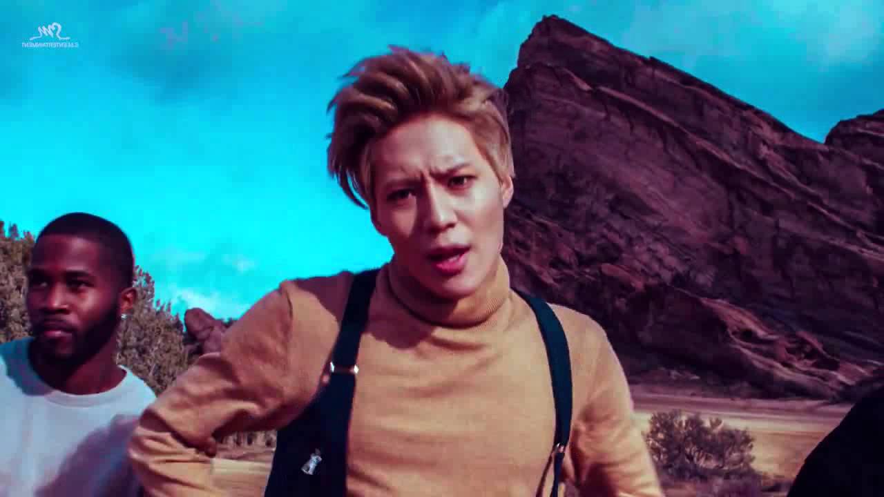 TAEMIN Drip Drop dance mirror