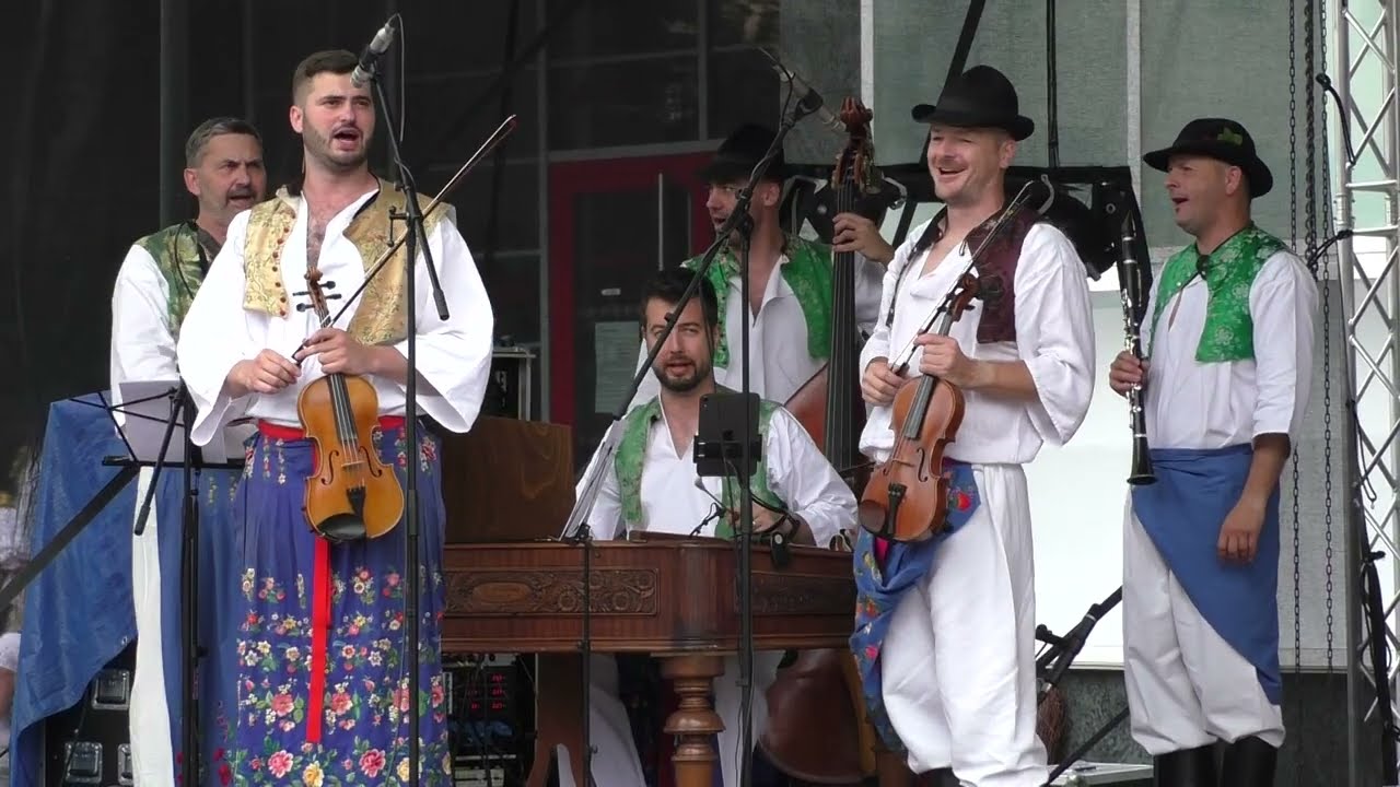 Bílokarpatské slavnosti - vystoupení souboru Danaj a CM Krepina, část II.