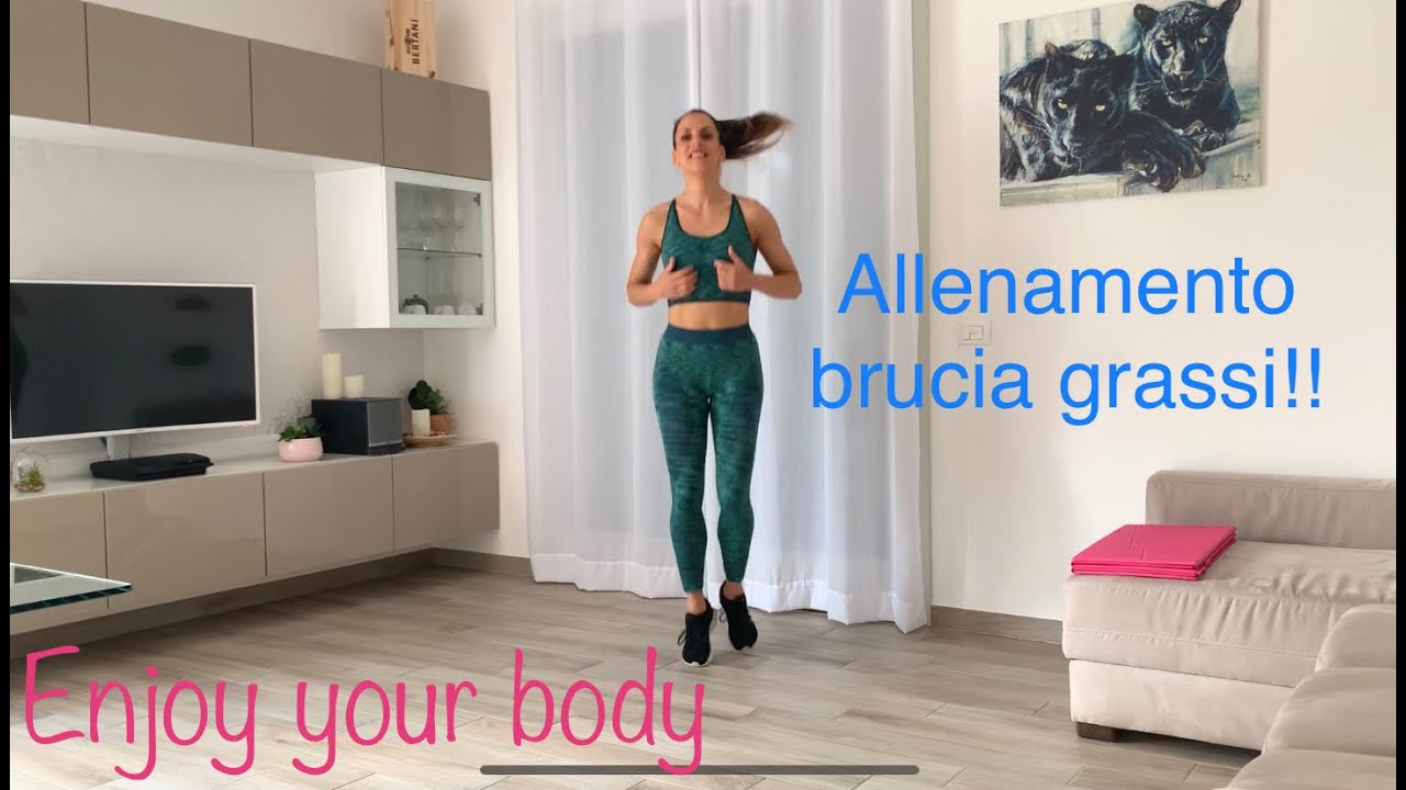 ALLENAMENTO CARDIO IN 10 MINUTI!!  9 Maggio 2020 #iorestoacasa