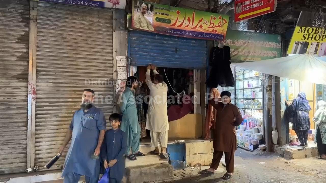 Shopkeepers worried about impact of 'smart lockdown' over fuel price rises
