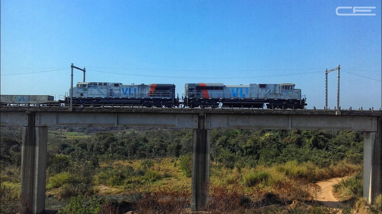 POR QUE AS LOCOMOTIVAS FICAM VIRADAS UMA PRA CADA LADO??