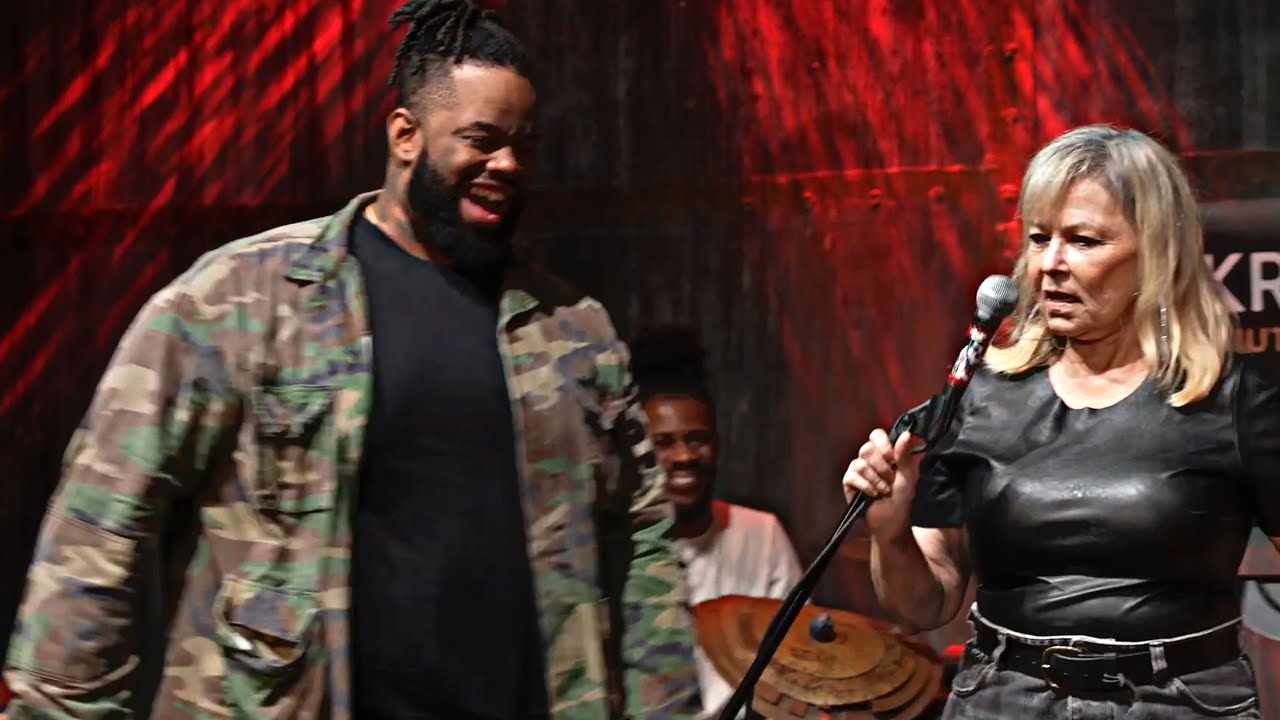 Высмеивание Розанны и Тони Хинчклиффа в фильме «Убить Тони»