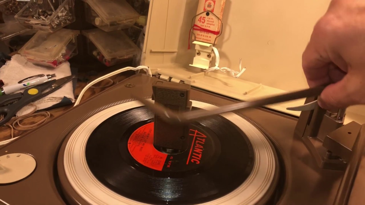 FABULOUS RESTORED 1966 EMERSON 32P04 RECORD PLAYER