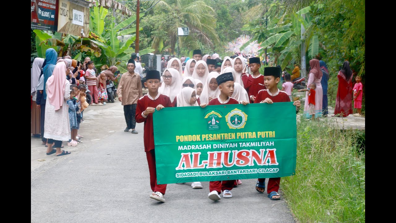 Pawai Ta'aruf Dalam Rangka Haul KE-8 KH. Jalaludin, PONPES AL HUSNA Sidadadi