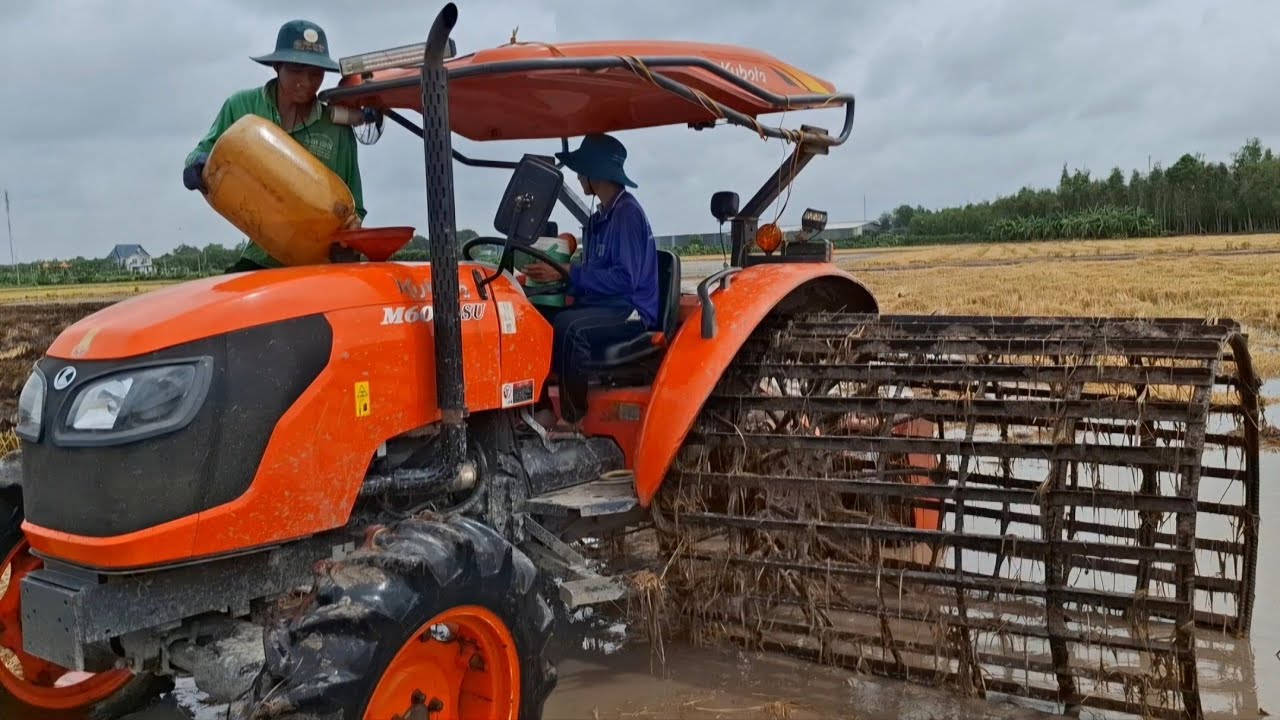 máy xới kubota 6040 xới đất rơm xới cực đẹp