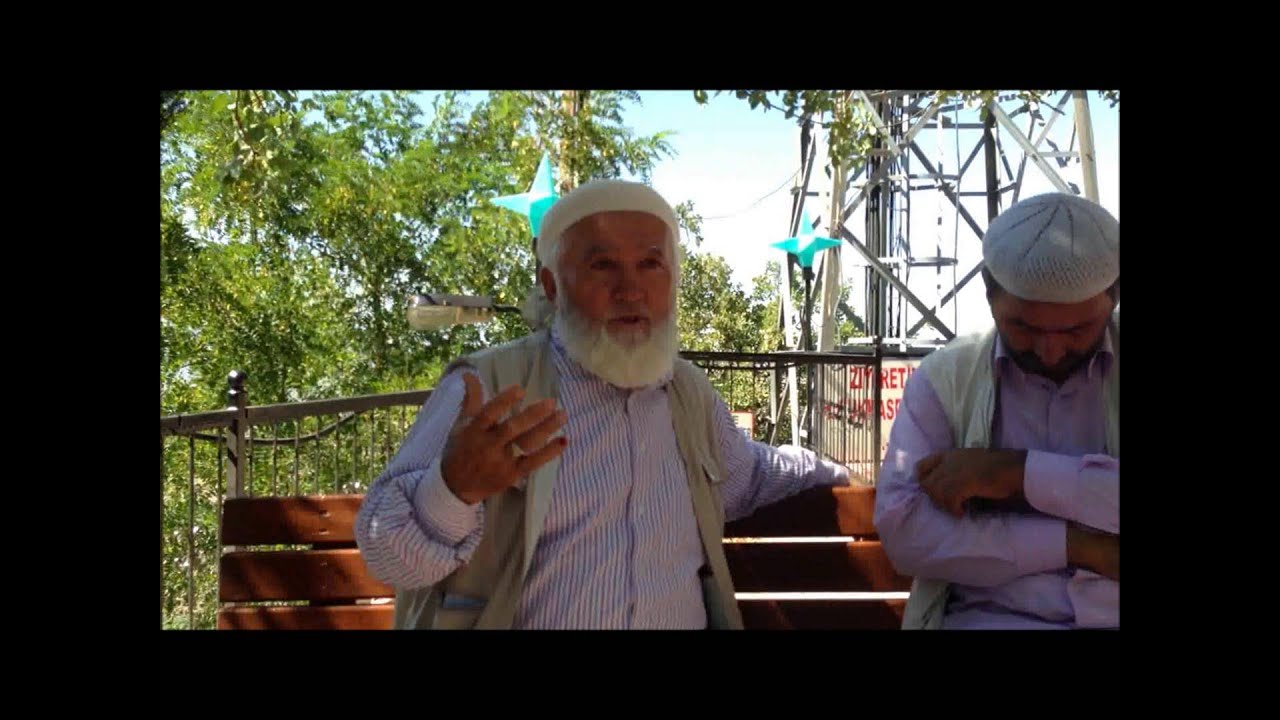 Hz Ukkaşe bin Mihsen Türbesi Önünde Beklerken..