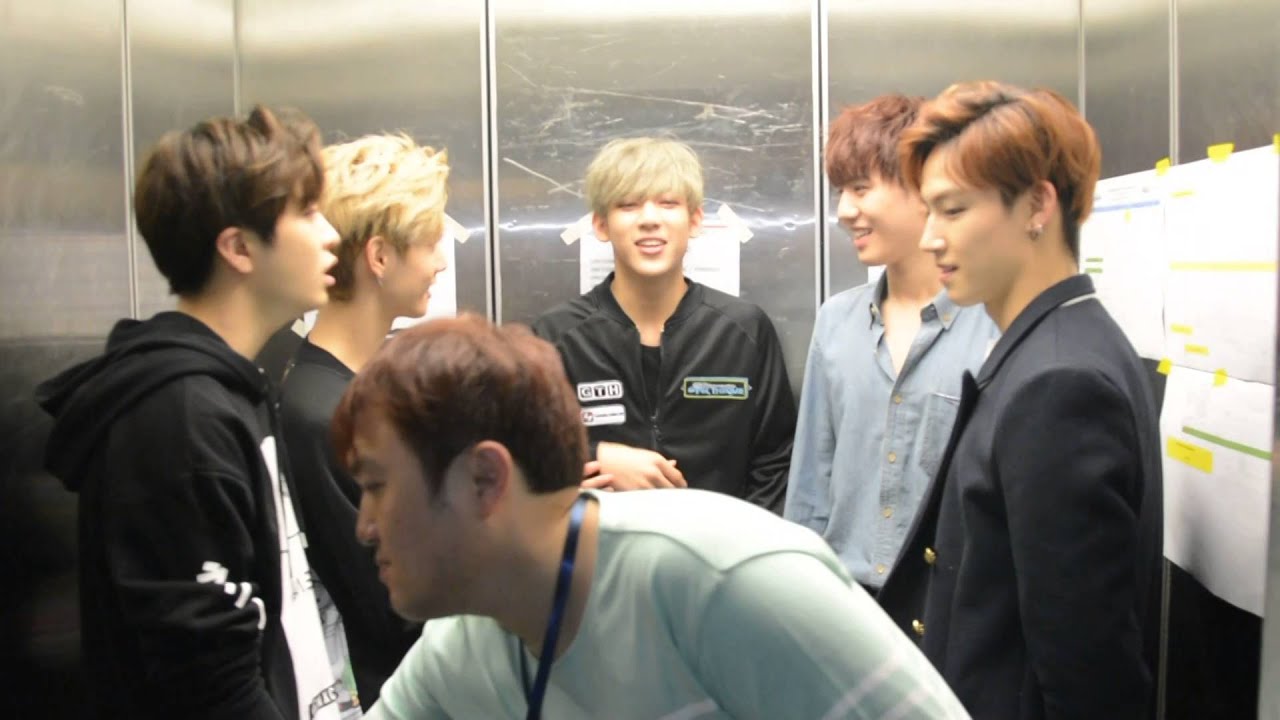 GOT7 At STAR THEQUE GTH 11 ปีแสงคอนเสิร์ต หลังจากจบการแสดงเก็บภาพบรรยากาศเล็กๆน้อยๆ ให้ชมกันครับ