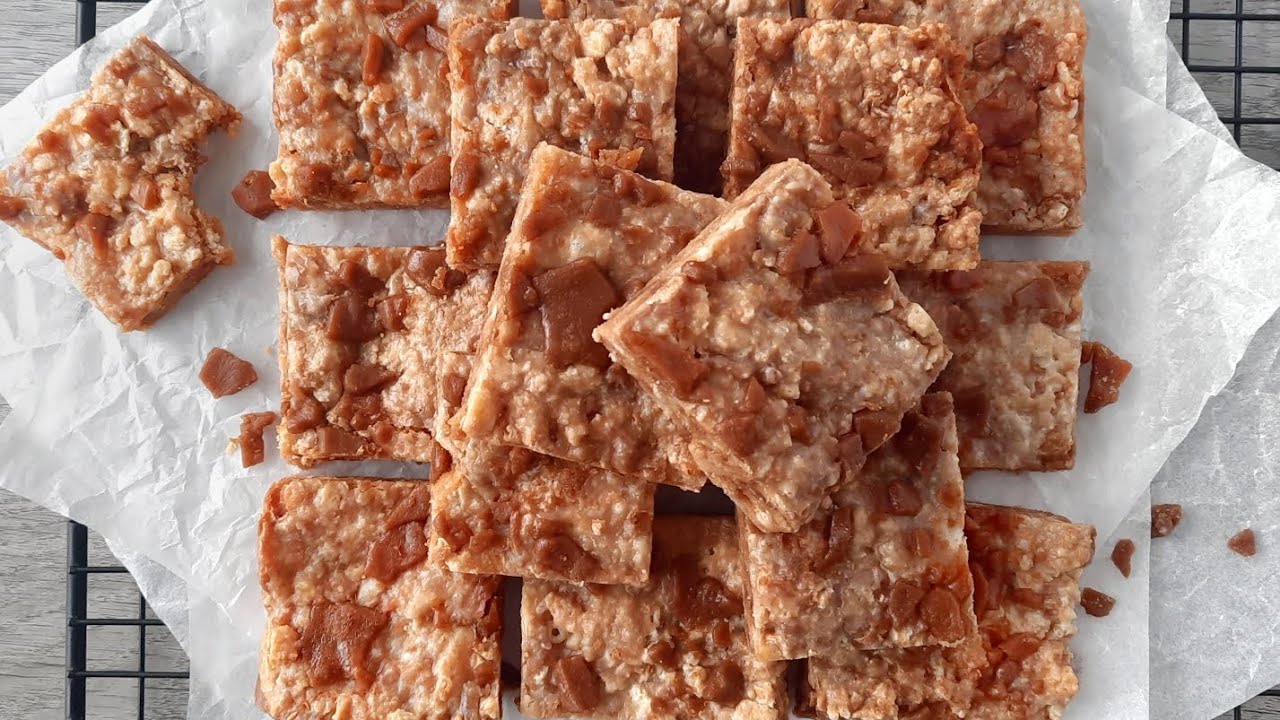 Make Ritz Toffee Bars with me, your Pampered Chef in the Snider Kitchen!  #pamperedchef #recipe