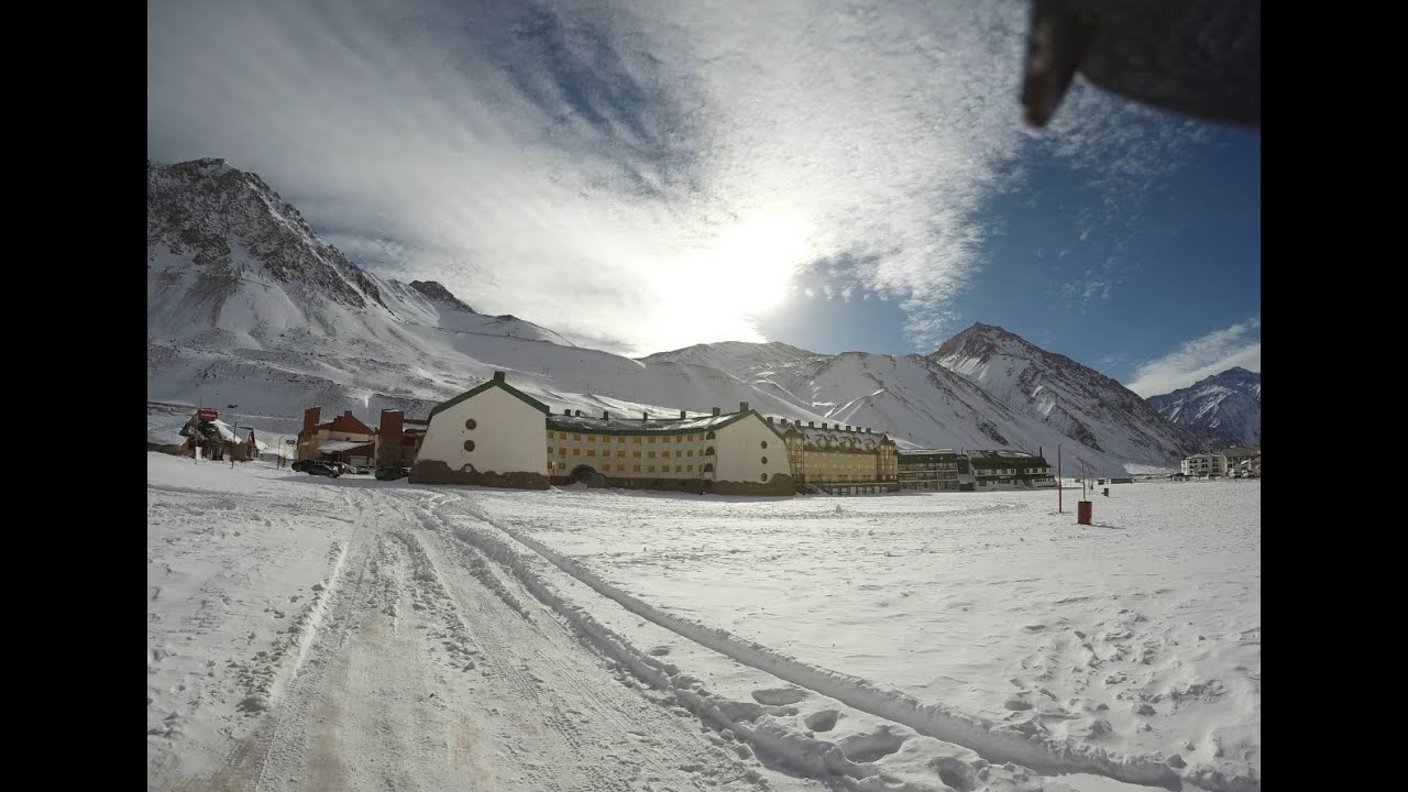 Valle de Penitentes, Joya en la montaña Mendocina, Nieve, Sol, Experiencia inigualable!