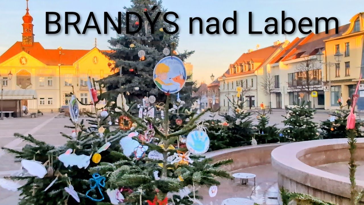 Vánoční Brandýs nad Labem:Tajemný příběh kostela, císařského mlýna, sgrafitový zámek a vánoční les! 