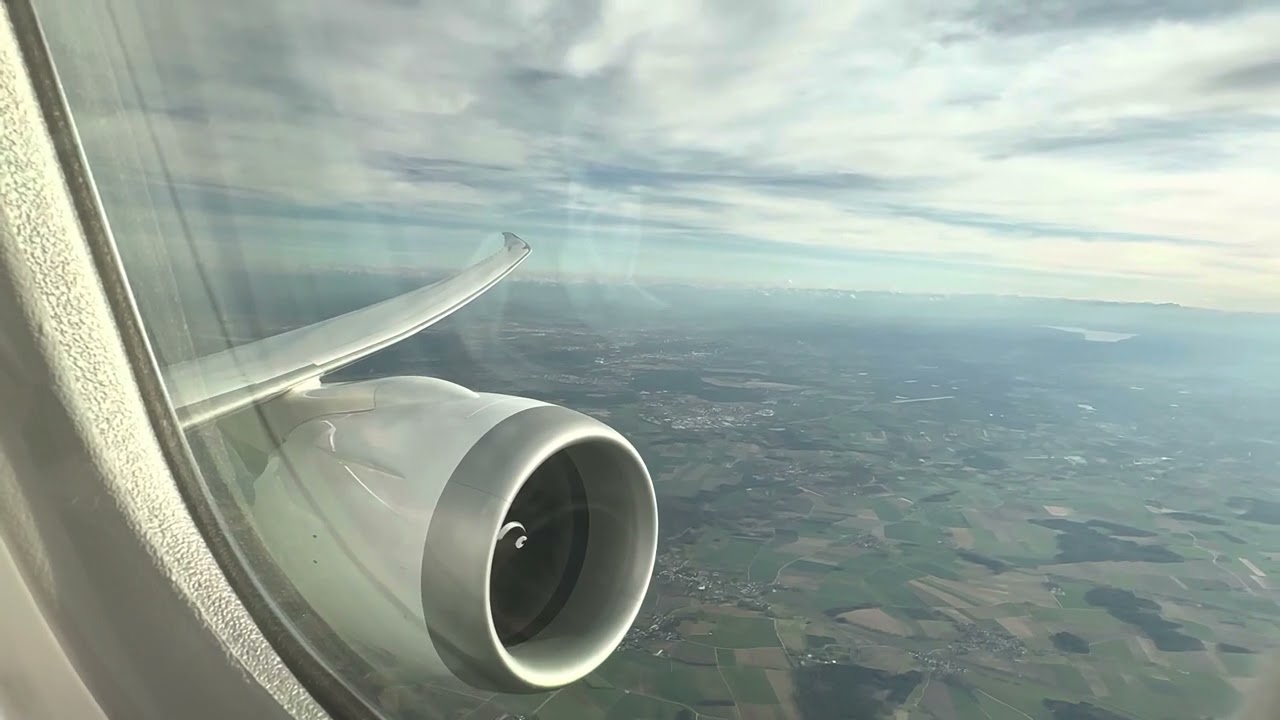 Lufthansa Flight LH113 MUC-FRA B787 Dreamliner