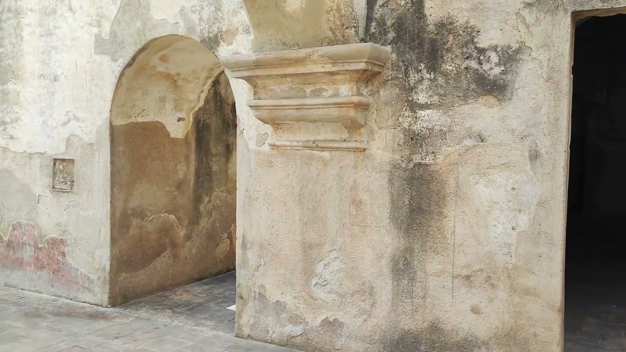 Antigua Guatemala ruinas ex convento santa clara // 4K