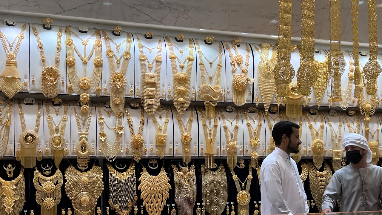 दुबईमध्ये केला सोना खरेदी😍 || Gold souk Dubai|| gold jwellery designs #aagri