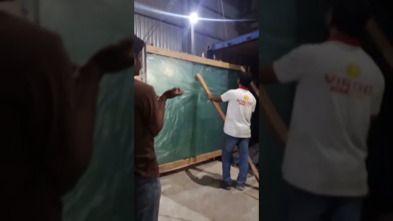 Unloading glass container