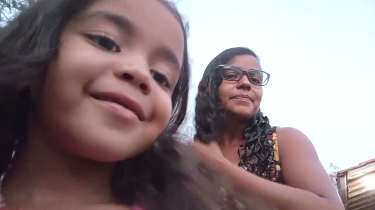 Tentando definir meus cachos 😍🫢