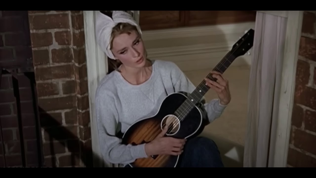 Moon River - Audrey Hepburn - Breakfast at Tiffany's 1961