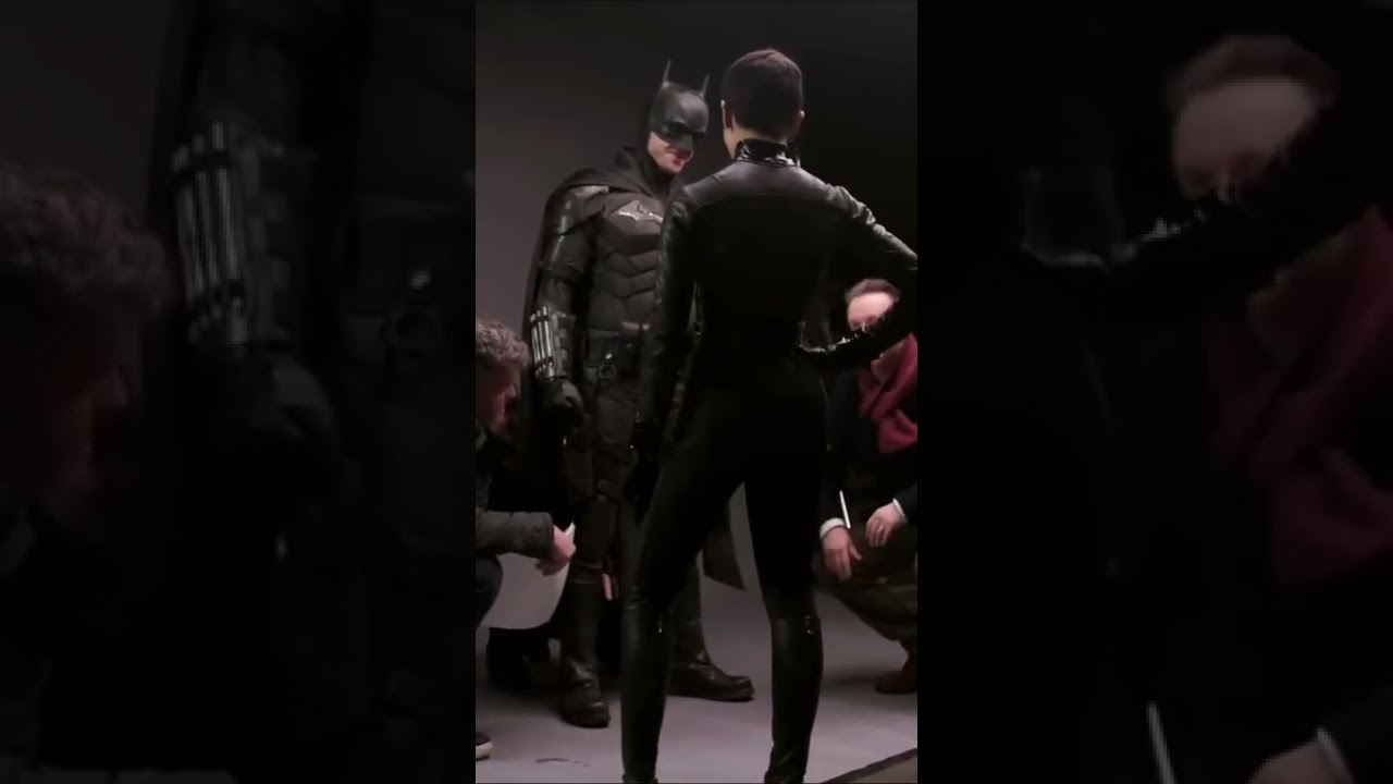 🦇 Pattinson's reaction to his batsuit 🦇 #batman #pattinson #batman2022 #shorts