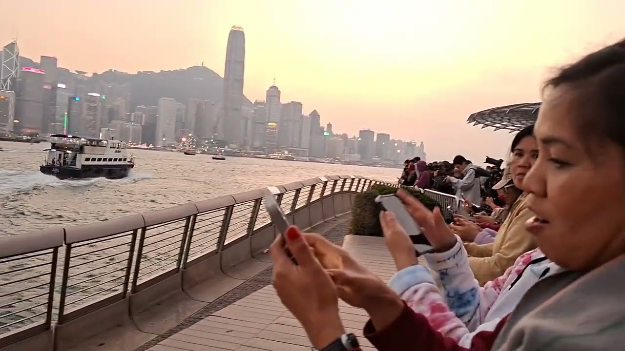 Viewing Point in Tsim Sha Tsui Relaxing view