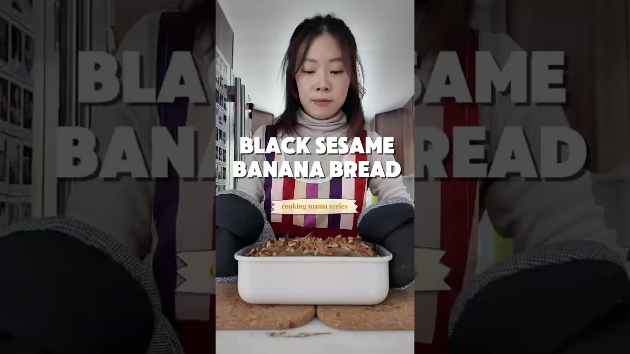 Black sesame banana bread🍌🍞 #cookwithme #bakewithme #homebaking #mom #easybaking  #blacksesame