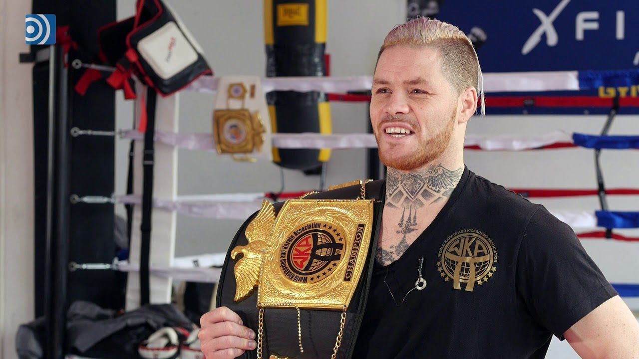 Así pegan los campeones del mundo de Muay Thai y Kickboxing