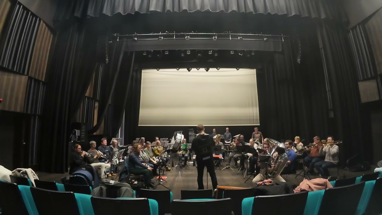 Alex Tvenge - Sørum Musikklag - Concerto for Tuba and brass band 1st movement - Edward Gregson