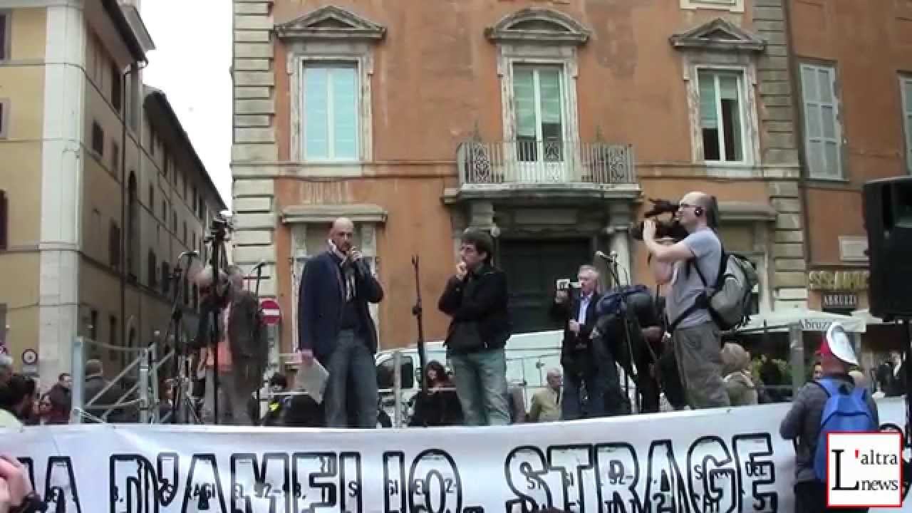 Apertura degli interventi dal palco #IoStoConDiMatteo - 14 novembre 2015