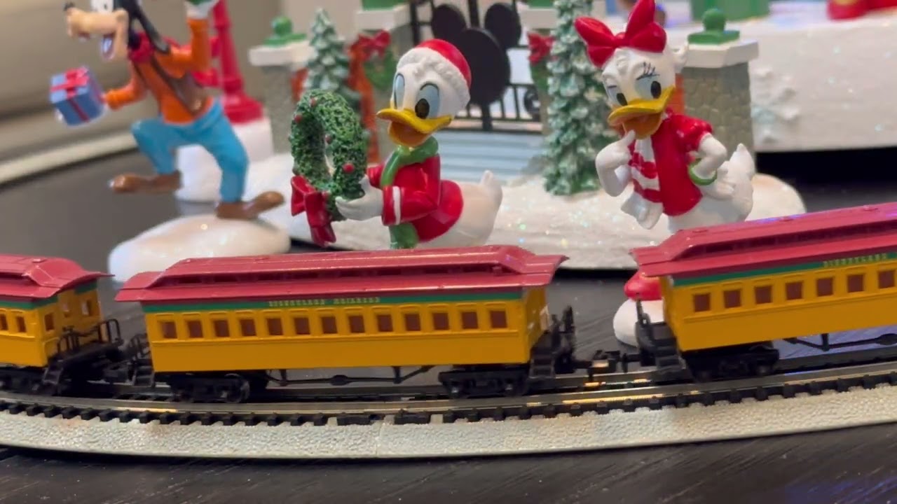 Bachmann N Scale Christmas Trainset & Display 🚂