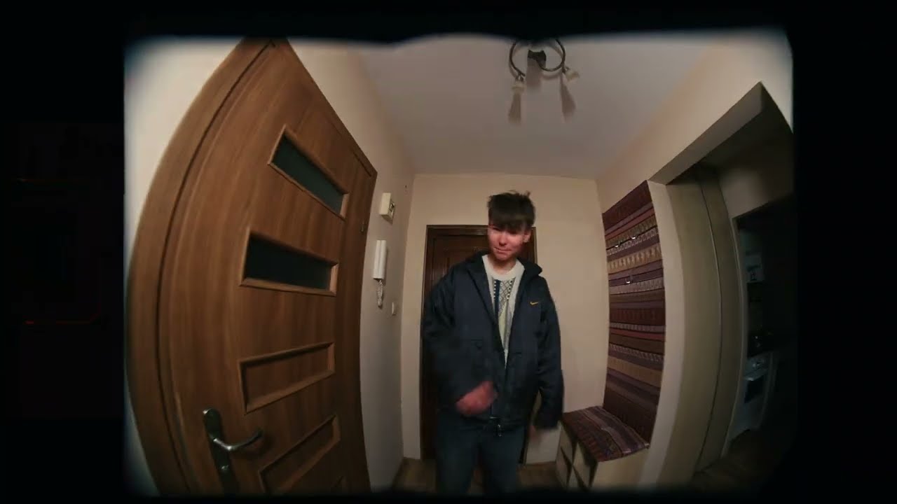 Iwan — Americana ft. REM (video)