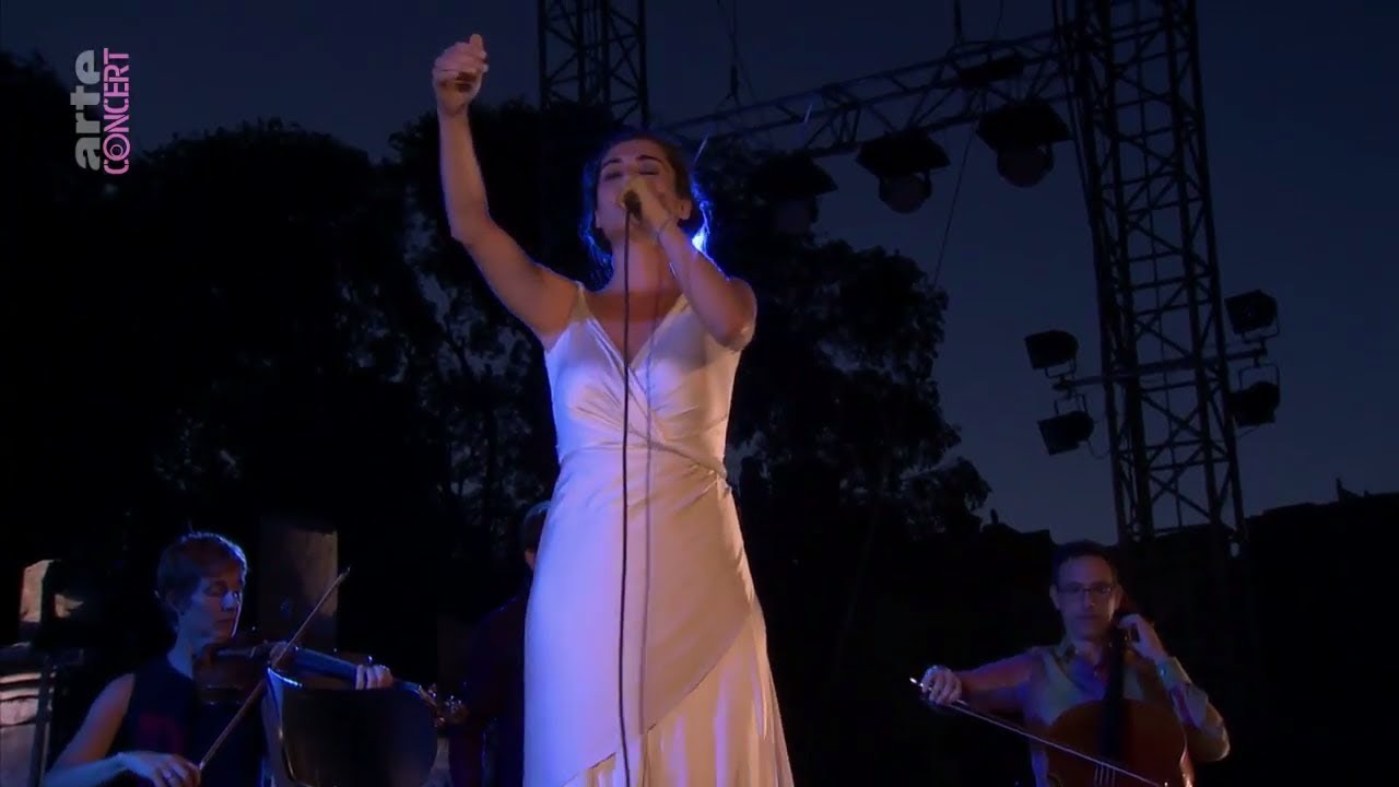 Silvia Perez Cruz -Tonada de luna llena (Festival LES SUDS À ARLES 13.07.2017)